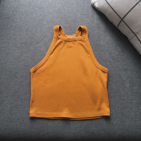 Set of Gray and Mustard Cropped Halter Tops - Picture 2 of 6